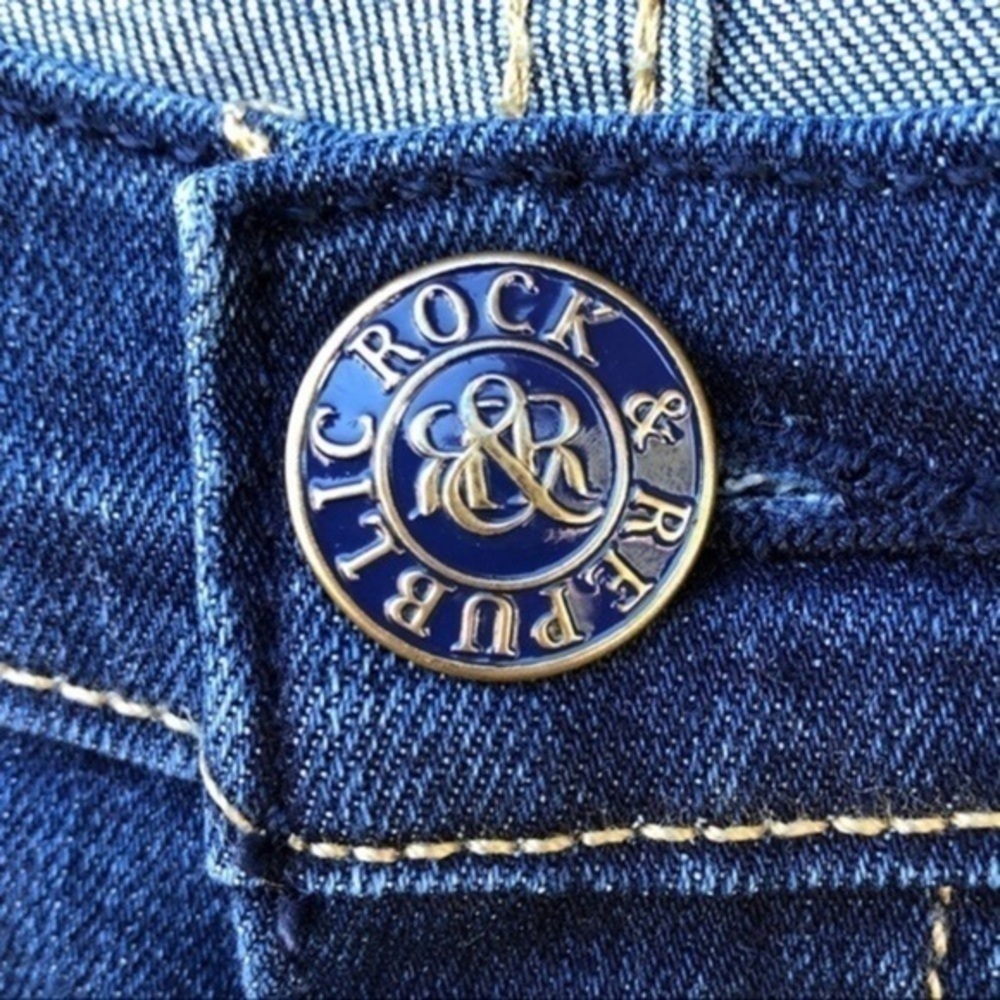 Rock & Republic Studded Kendall Blue Jeans 👖 - Picture 3 of 13
